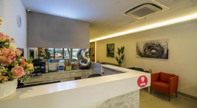 Oyo 264 City Edge Hotel Куала-Лумпур Экстерьер фото